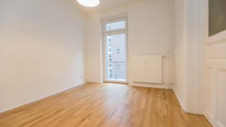 Unfurnished 14 sqm shared room for 01.08. in a nice 4-person shared flat, centrally located in Hamburg Wandsbek