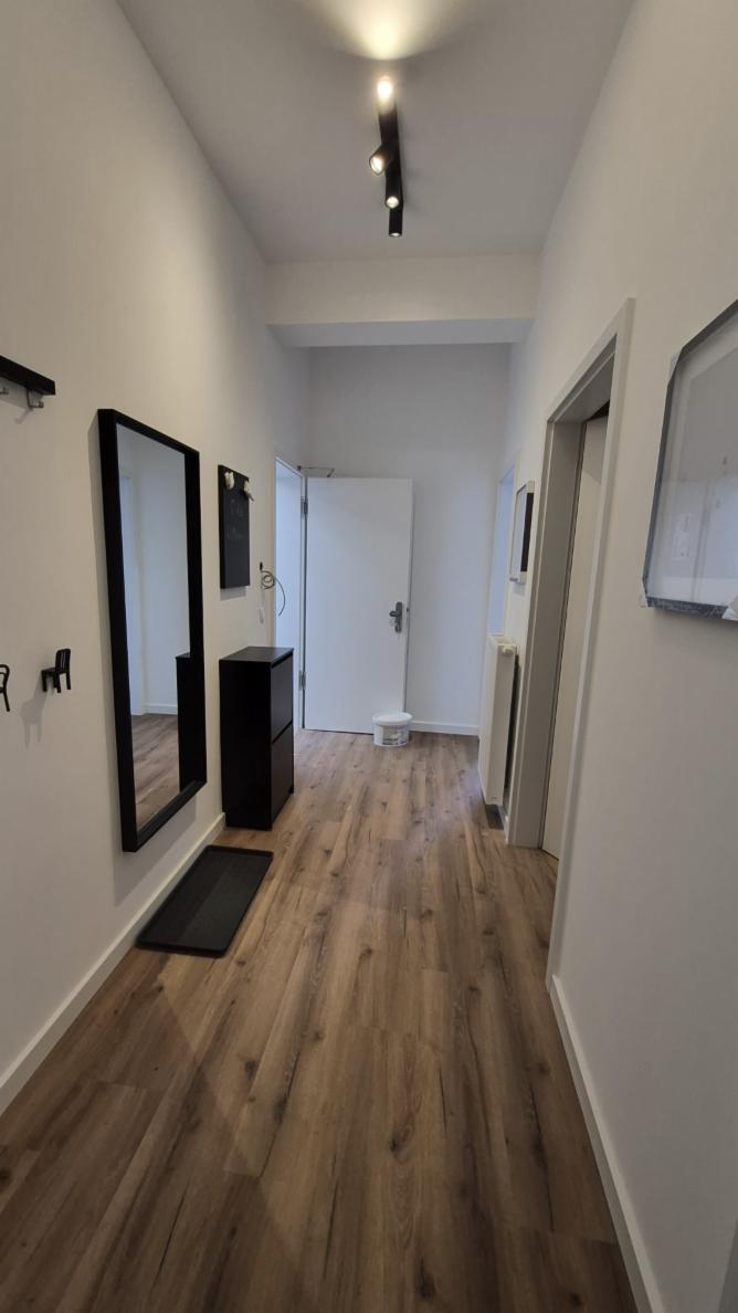NEW SHARED APARTMENT - 16 sqm room available immediately in a 6-person ...