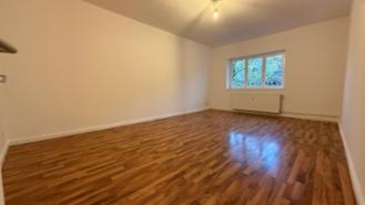 Unfurnished room in shared flat for 3 people for 01.12. in Hamburg Harburg- Rathaus directly at the S-Bahn stop