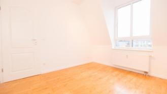 Unfurnished 10 sqm shared flat room for 01.08. above the roofs of St.Pauli / Schanze - 4-bed shared flat with roof terrace