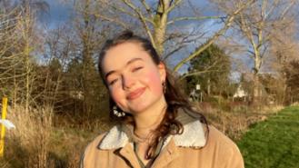 Amalie (19)