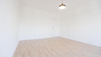 Room in a 4-person shared apartment in Hamburg-Harburg-Rathaus, available starting October 1, right next to the S-Bahn station