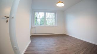 15-square-meter unfurnished room in a shared apartment available on December 1 in Hamburg-Mitte