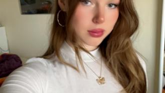 Rebecca (22)