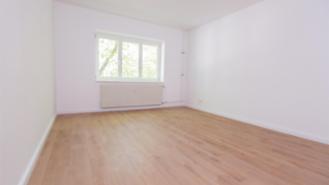 Unfurnished 24 sqm room for 01.05. in a nice flat share for 4 people, directly at the S-Bahn station Harburg Rathaus